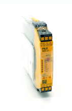 Lade das Bild in den Galerie-Viewer, Pilz 751103, PNOZ s3 C, Sicherheitsschaltgerät (standalone), 24VDC 2 n/o
